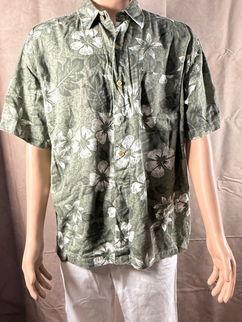 Vintage Carbon Olive Green Floral Short-Sleeve Button-Down Shirt